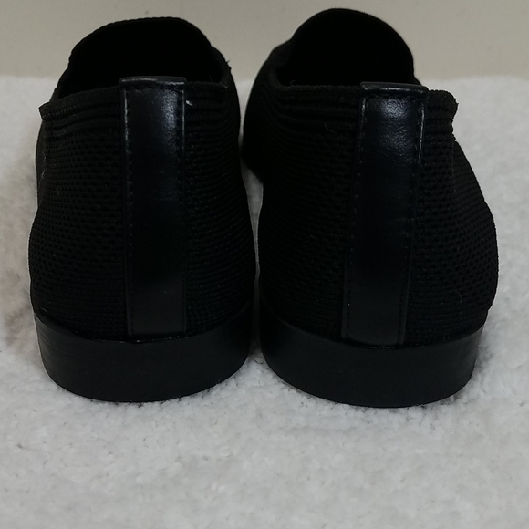 Sophia Taylor Black Flats - Picture 8 of 9